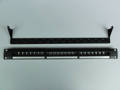 廠(chǎng)家直銷(xiāo)24口配線(xiàn)架空架 模塊化配線(xiàn)架帶理線(xiàn)環(huán)的優(yōu)選方案